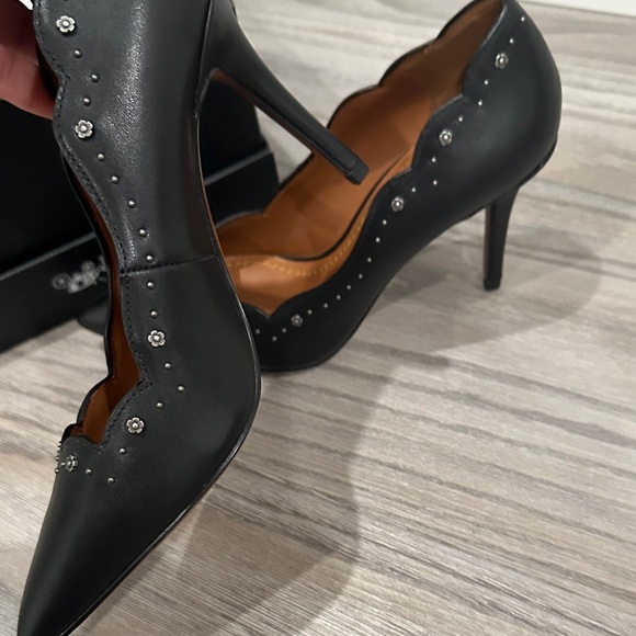 New Coach Black Scalloped Pointed-Toe Heels with Stud Detail - Picture 7 of 11